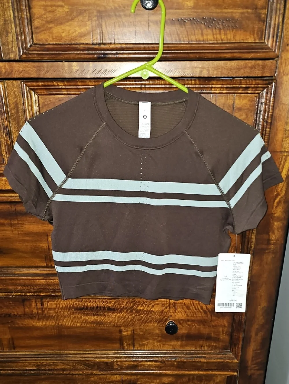 Lululemon Swiftly Tech Cropped Tee 2.0 Stripe!! Sz 8!! Dont Miss Out! LSWC/FOAM